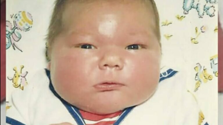 Remember the 7-kilo baby?” That record-breaking newborn is now 37 — and you won’t believe how he looks today. From headlines to a quiet life, his story took a surprising turn. See the transformation in the comments below