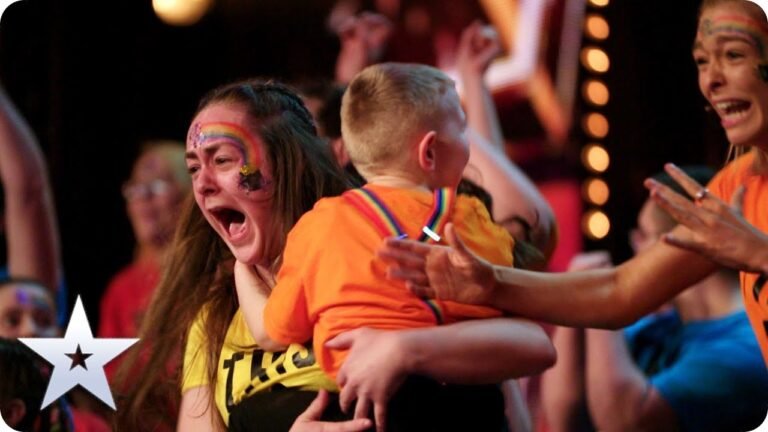 GOLDEN BUZZER! Sign Along With Us put on the GREATEST show! | Auditions1