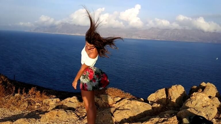 Live Broadcast Takes a Turn as Windy Mishap Sends Social Media into a Frenzy Full Video below………….13